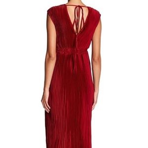 Romeo & Juliet Couture Red Cocktail Maxi Dress